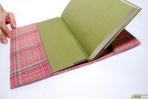 Fabric book cover tutorial