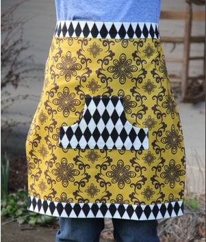 Half apron from fat quarter free sewing pattern
