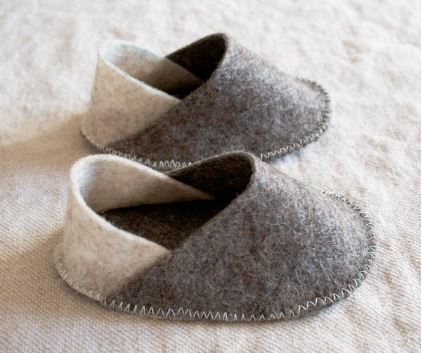 Felt baby slippers sewing pattern