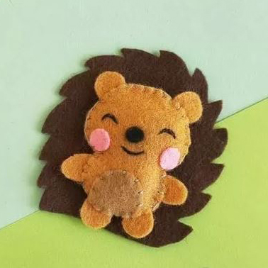 Felt hedgehog plush pattern for kids