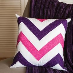 Quilted pillow pattern with zigzag design