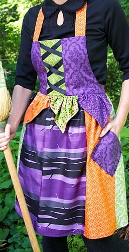 Full apron with pocketsfor Halloween free sewing pattern