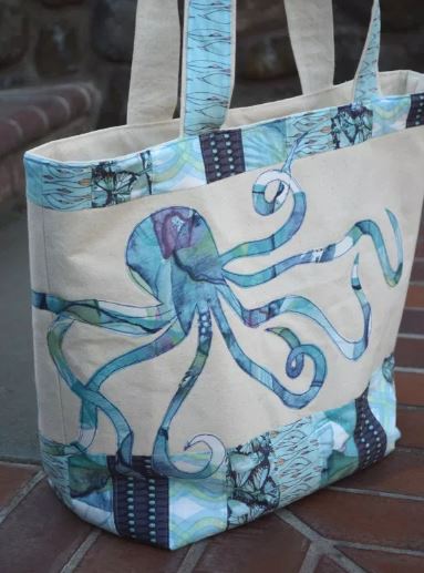 Beach tote pattern with octopus design