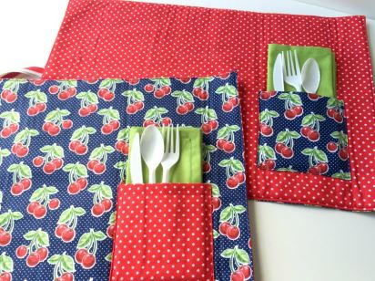 Summer picnic placemat pattern with pocket