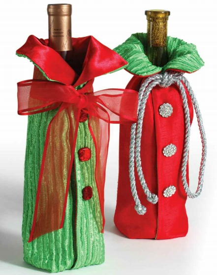 Holiday wine bottle jackets free sewing pattern