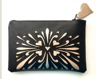 Leather clutch with zipper top pattern